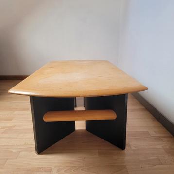 Mooie houten salontafel voor de woonkamer 120 cm/60 cm/40 cm beschikbaar voor biedingen