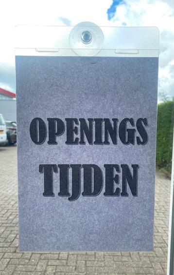 raamkaarthouder met zuignappen beschikbaar voor biedingen