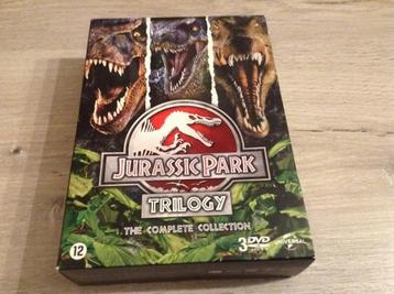 Jurrasic Park trilogy collection box  (2002)