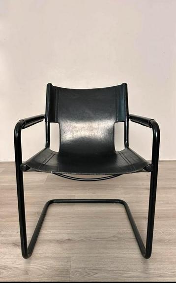 4x Vintage LINEA VEAM MG5 All-Black armchairs beschikbaar voor biedingen