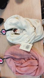 Groot lot 100 mutsen en sjaals alles nieuw, Kleding | Dames, .., Ophalen of Verzenden, Zo goed als nieuw, ,k