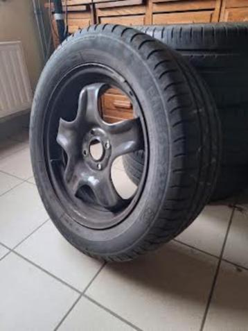 Set 4x banden — Goodyear EfficientGrip — 205/55R16 beschikbaar voor biedingen