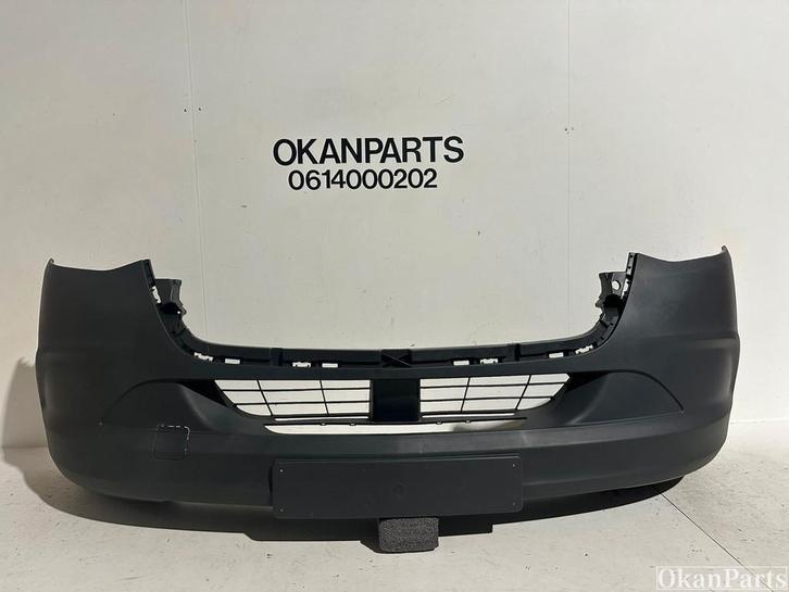 Mercedes-Benz Sprinter W907 W910 voorbumper A9108850000, Auto-onderdelen, Carrosserie, Bumper, Voor, Gebruikt