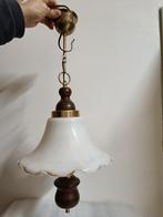 mooie hanglamp  met wit glazen sierkap, Ophalen, Gebruikt, Glas, Vintage, landelijk