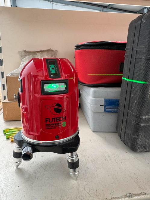 Futech multicross 8 green, Doe-het-zelf en Bouw, Meetapparatuur, Zo goed als nieuw, Ophalen