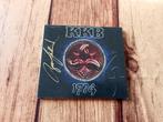 Kiss Bruce kulick CD KKB 1974 Signed + black guitar pick, Ophalen, Zo goed als nieuw