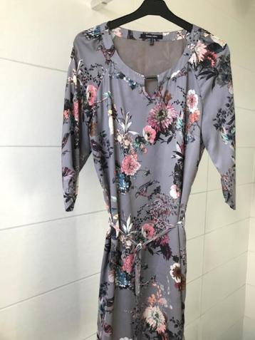 mooi kleedje MARIE MéRO maat 42 beschikbaar voor biedingen
