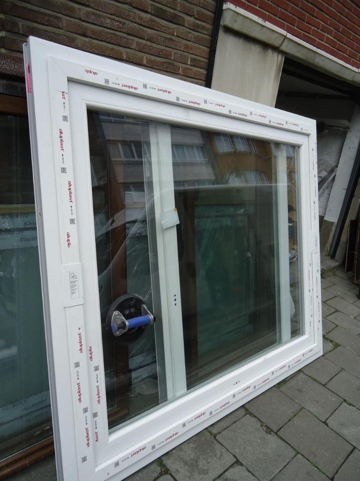 Twee nieuwe ramen met dubbele beglazing met een ALUPLAST IDE, Doe-het-zelf en Bouw, Deuren en Vliegenramen, Nieuw, Ophalen