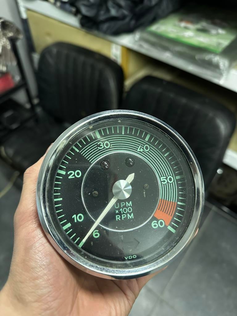 Porsche 356 SC toerenteller, Ophalen, Porsche