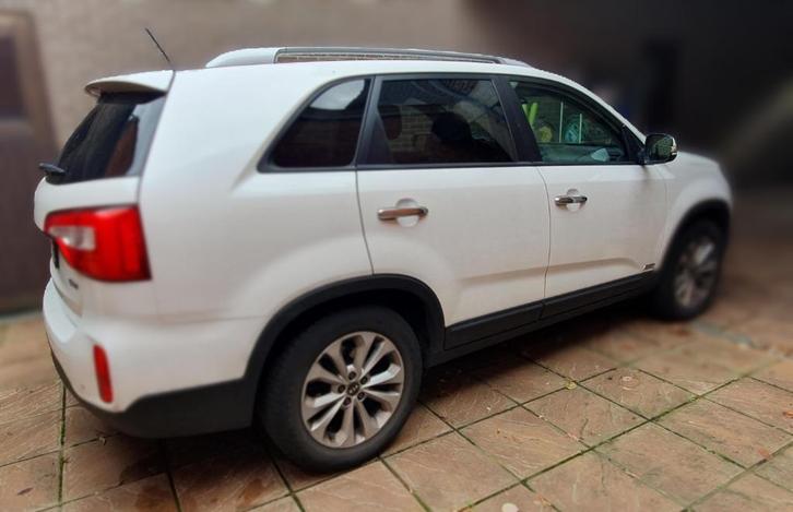 KIA SORENTO 2.0 CRDI FUSION 4 WD 7PL, Auto's, Kia, Particulier, Sorento, 4x4, Achteruitrijcamera, Airbags, Airconditioning, Alarm