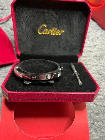 Bracelet Cartier Love en argent avec diamants