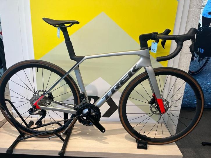Trek Madone SL7 Gen8 - Uitverkoop (-20%), Fietsen en Brommers, Fietsen | Racefietsen, Nieuw, Meer dan 20 versnellingen, Carbon