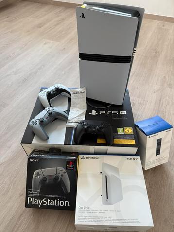 Ps5 pro + 3 manettes, lecteur disque, Enlèvement ou Envoi, Comme neuf