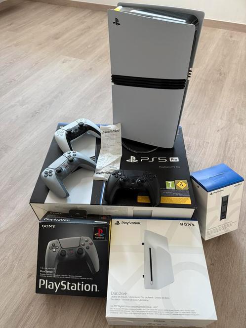 Ps5 pro + 3 manettes, lecteur disque, Games en Spelcomputers, Spelcomputers | Sony PlayStation 5, Zo goed als nieuw, Ophalen of Verzenden