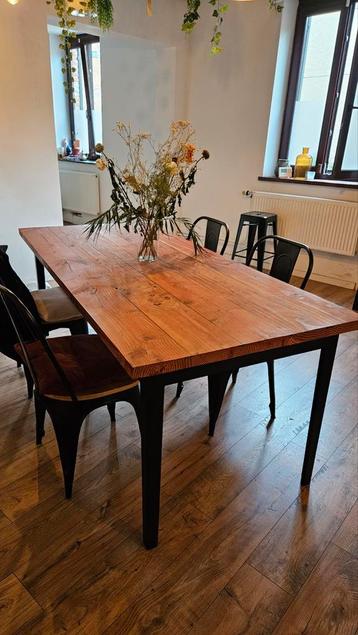 Table en chêne sur mesure  beschikbaar voor biedingen