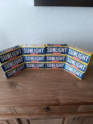Nog 4 dozen oude stukken Sunlight zeep met 2 stuks in beschikbaar voor biedingen