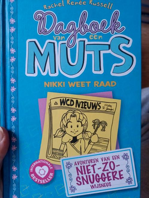Rachel Renée Russell - Nikki weet raad, Boeken, Kinderboeken | Jeugd | 10 tot 12 jaar, Zo goed als nieuw, Ophalen of Verzenden