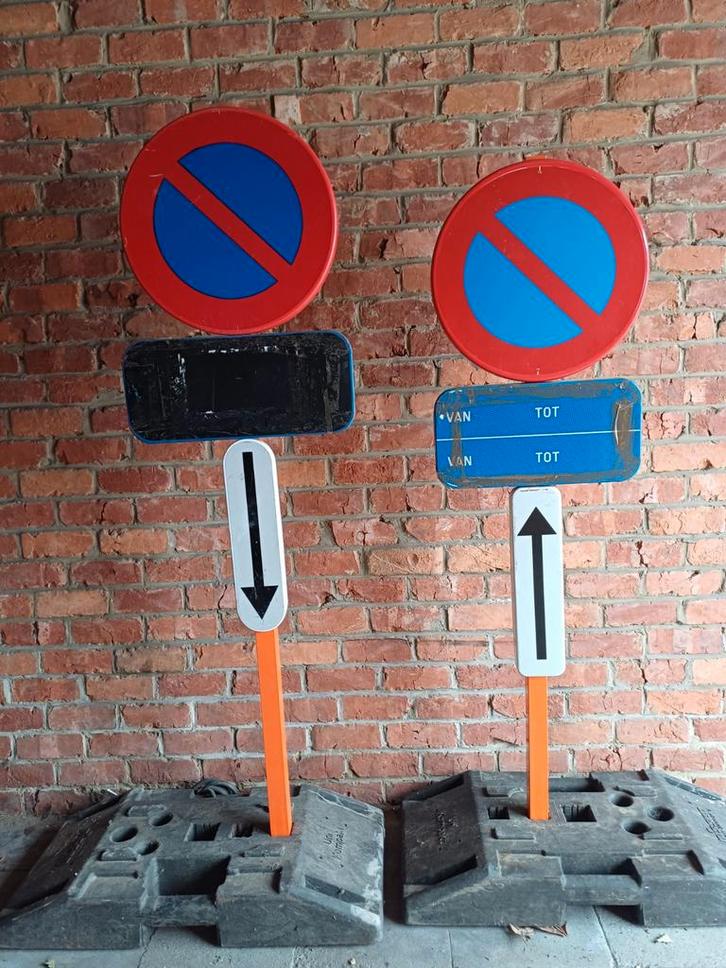 Verkeersborden: verboden te parkeren, Doe-het-zelf en Bouw, Overige Doe-Het-Zelf en Bouw, Zo goed als nieuw, Ophalen