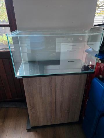 Aquarium 128l beschikbaar voor biedingen