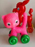 Figurine en forme de jouet. Plastique Chat. Cheval. Sur roue, Enfants & Bébés, Jouets | Fisher-Price, Jouet à Pousser ou Tirer