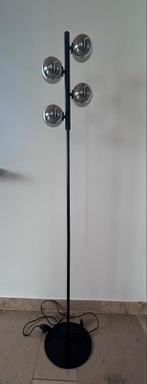 Staande lamp zwart modern, Huis en Inrichting, Lampen | Vloerlampen, Modern, 150 tot 200 cm, Zo goed als nieuw, Ophalen
