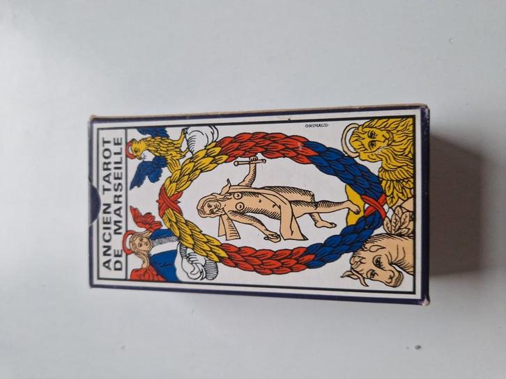 Tirage Tarot & Lenormand gratuit – guidance intuitive, Contacten en Berichten, Advies en Oproepen