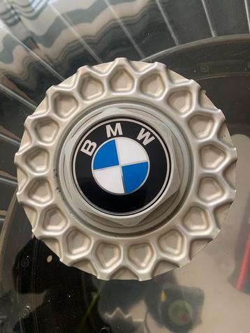 Cache jantes BBs 15 pouces bmw  disponible aux enchères