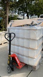 Lege jerrycans, Enlèvement