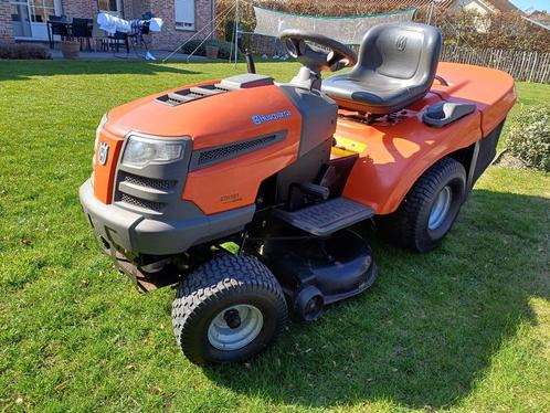 Zitmaaier husqvarna, Tuin en Terras, Zitmaaiers, Gebruikt, 90 tot 120 cm, Elektrische starter, Opvangzak, Opvangbak, Versnellingen