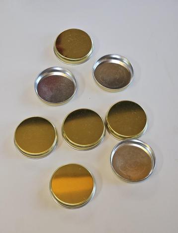 Circa 1.000 stuks - Goudkleurige blikken dekseltjes - Ø 75mm beschikbaar voor biedingen