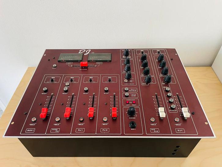 Freevox DJ Six Mengpanelen, Musique & Instruments, Tables de mixage, Comme neuf, Enlèvement ou Envoi