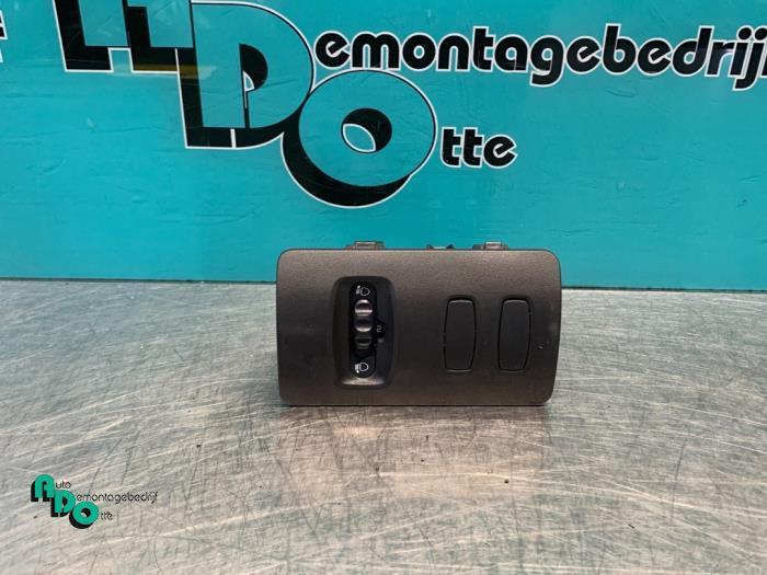 Schakelaar Koplamp Ihv van een Renault Clio (Clio 3 06-), Auto-onderdelen, Dashboard en Schakelaars, Renault, Gebruikt, 3 maanden garantie
