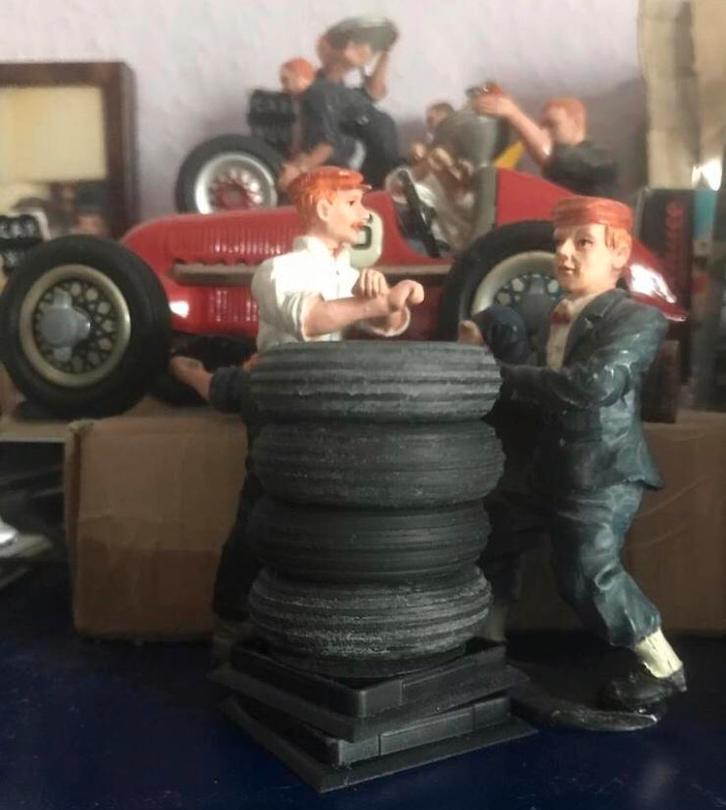 Kit de pneus Schuco pour Studio 1050/Grand Prix Racer 1070, Collections, Jouets, Comme neuf, Envoi