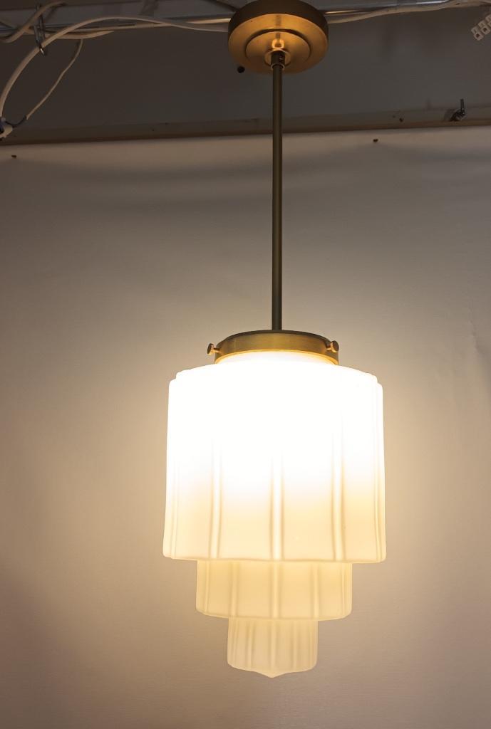 Art deco lamp type skyscraper opaline, Antiek en Kunst, Antiek | Verlichting, Ophalen of Verzenden