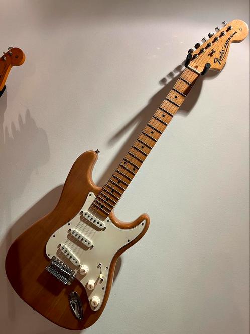 70’s Stratocaster (lic. by Fender), Musique & Instruments, Instruments à corde | Guitares | Électriques, Comme neuf, Fender
