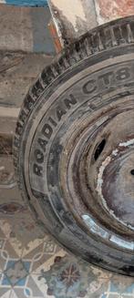 Un pneu à vendre