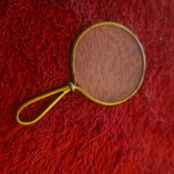 Heel oud vergrootglas  beschikbaar voor biedingen