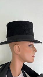 Hoge hoed fluweel maat 56, Kleding | Dames, Hoeden en Petten, Ophalen, Zo goed als nieuw, Hoed