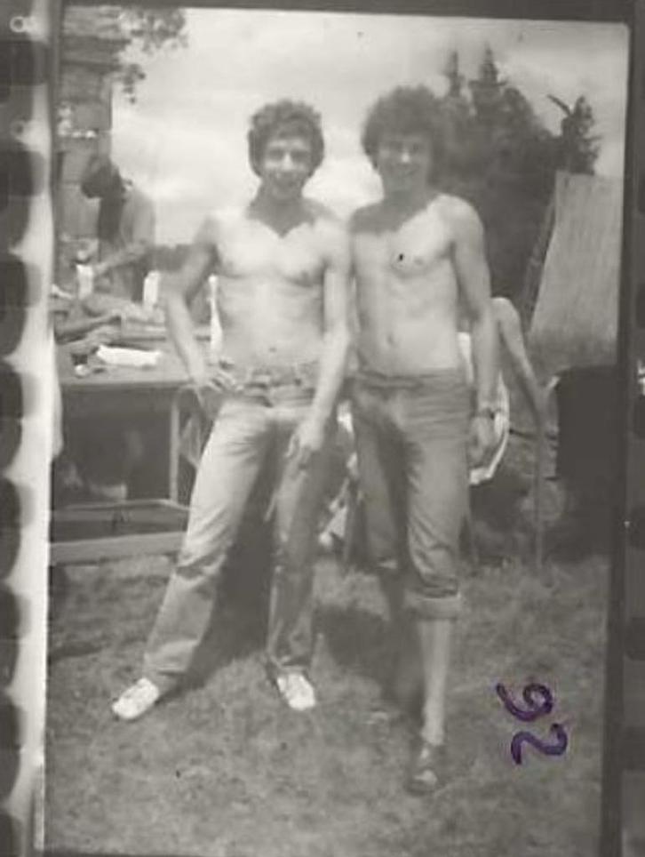 rooie flikkers Amsterdam: Montaigue de Quercy, Frankrijk, Antiek en Kunst, Kunst | Tekeningen en Fotografie, Verzenden