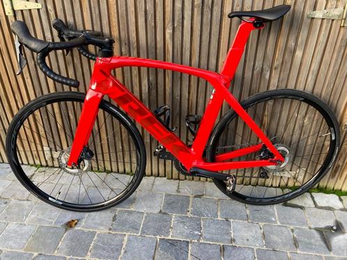 Buitenkans ! Trek Madone SL6. Einde leasing., Fietsen en Brommers, Fietsen | Heren | Sportfietsen en Toerfietsen, Zo goed als nieuw