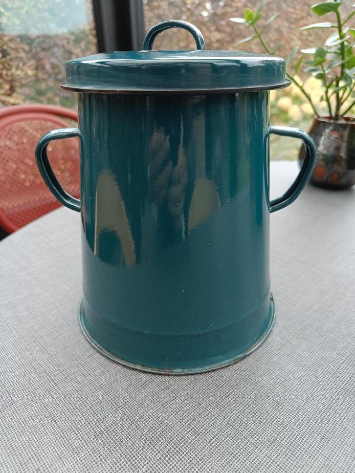 Oude geëmailleerde ijzeren voorraadpot. Hoogte: 19 cm., Antiek en Kunst, Curiosa en Brocante, Ophalen of Verzenden