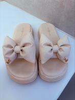 Gedragen slippers met strik, Kleding | Dames, Schoenen, Ophalen, Gedragen, Slippers