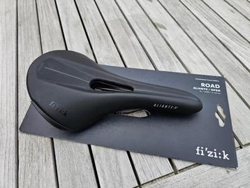 Fizik Road Aliante open R3 Large 153mm Large ( nieuw) beschikbaar voor biedingen