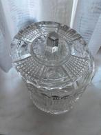 Potje in glaswerk, Enlèvement