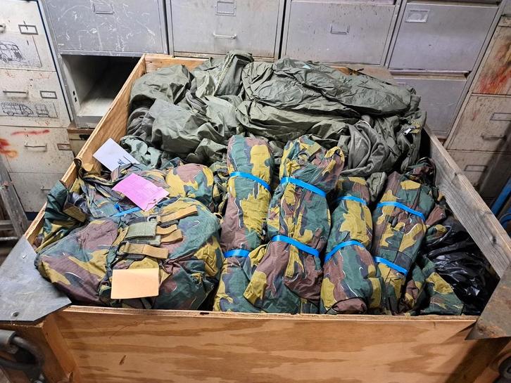 Caisse complète en toile de l'armée belge, Collections, Objets militaires | Général, Armée de terre, Enlèvement