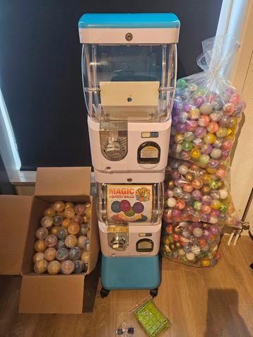 Toystation automaat + 850 balletjes beschikbaar voor biedingen