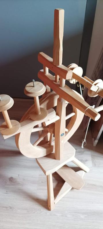 Spinnewiel beschikbaar voor biedingen