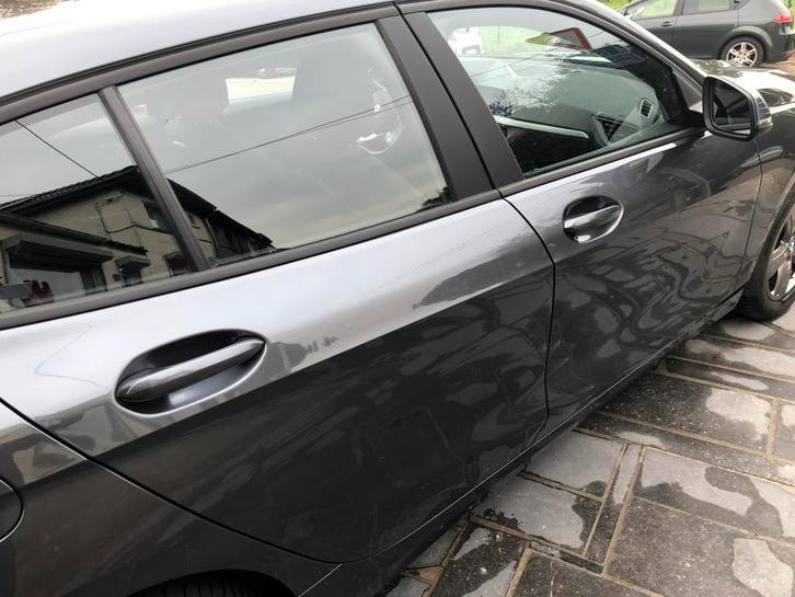 Av bmw série 1 f40 60000km avec carnet entretien super etat, Autos, BMW, Particulier, Série 1, Caméra 360°, ABS, Caméra de recul