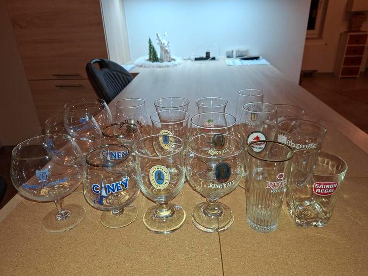 Verre à bière 18 verres différents voir liste, Verzamelen, Glas en Drinkglazen