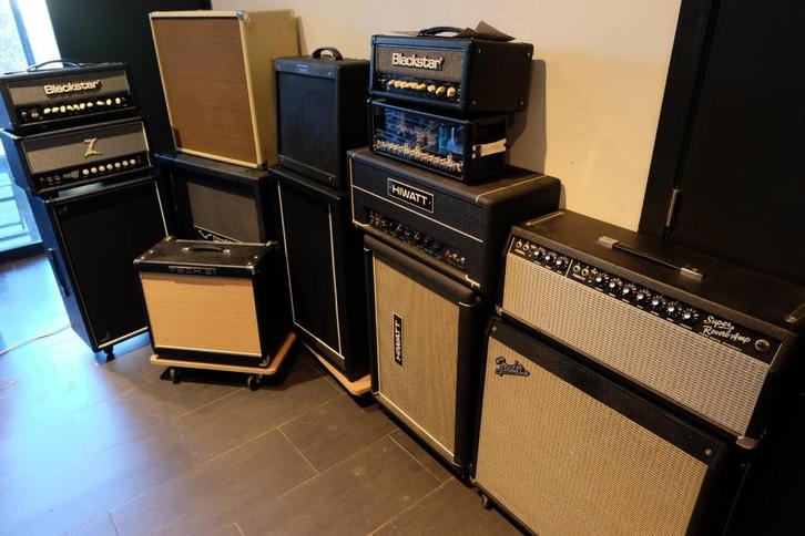 guitar amps and effects, Musique & Instruments, Amplis | Basse & Guitare, Comme neuf, Guitare, 100 watts ou plus, Enlèvement ou Envoi